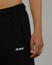 Lade das Bild in den Galerie-Viewer, LOGO SHORTS - BLACK