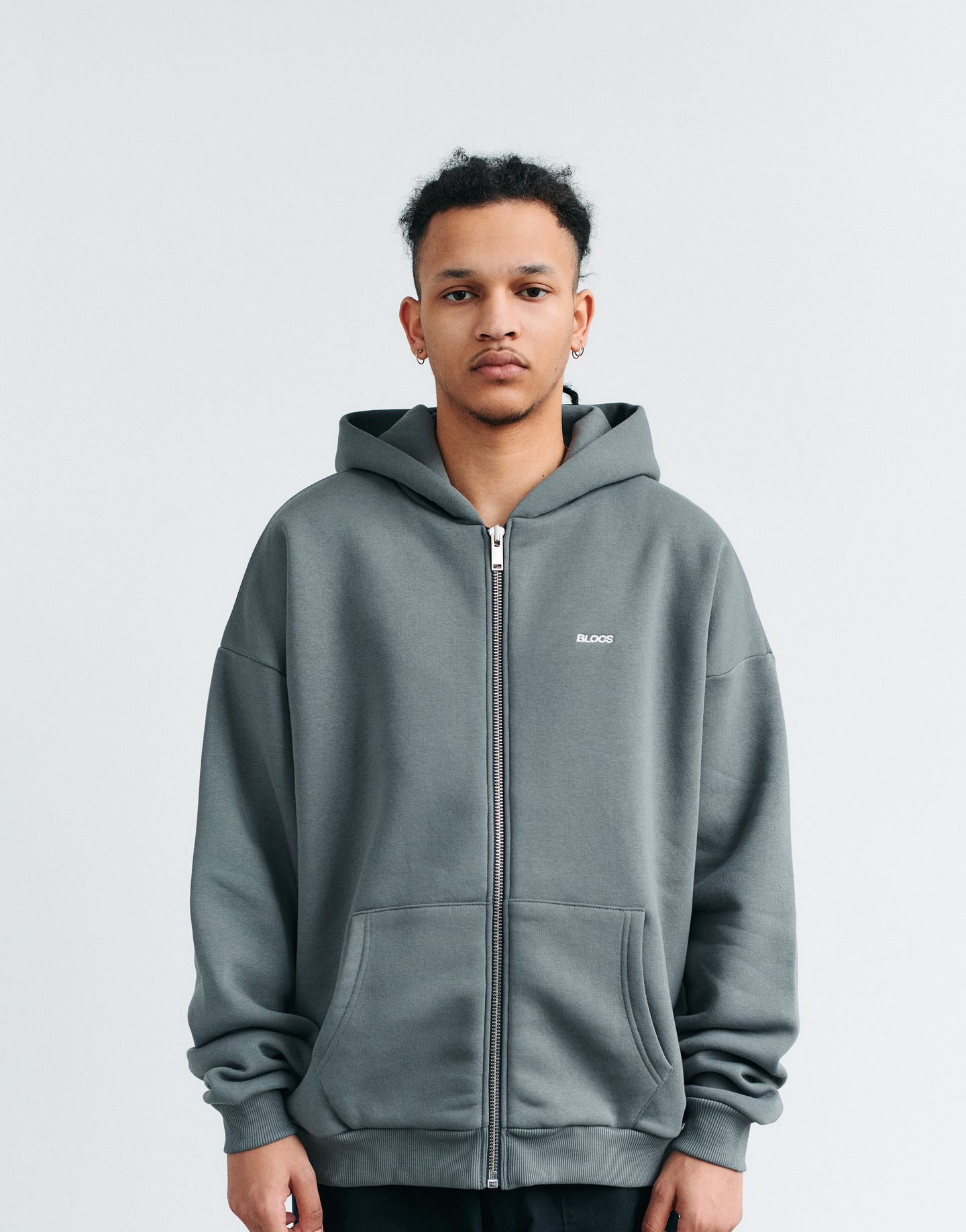 LOGO ZIP HOODIE - STONE GREY