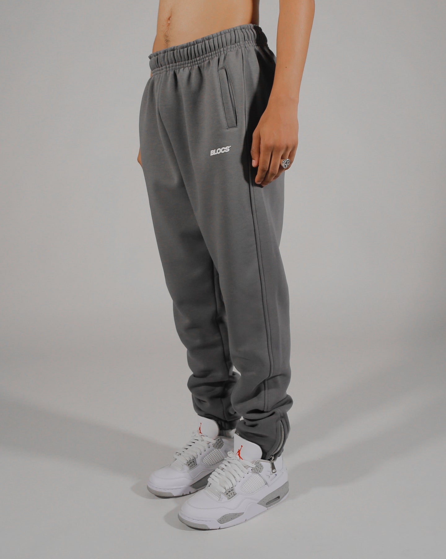 LOGO JOGGER - STONE GREY