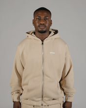 Lade das Bild in den Galerie-Viewer, LOGO ZIP HOODIE - BEIGE
